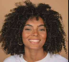 <em>Lucia C.</em>